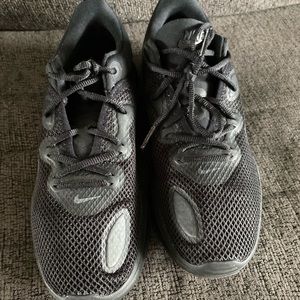 Like NEW Nike sportswear sneakers